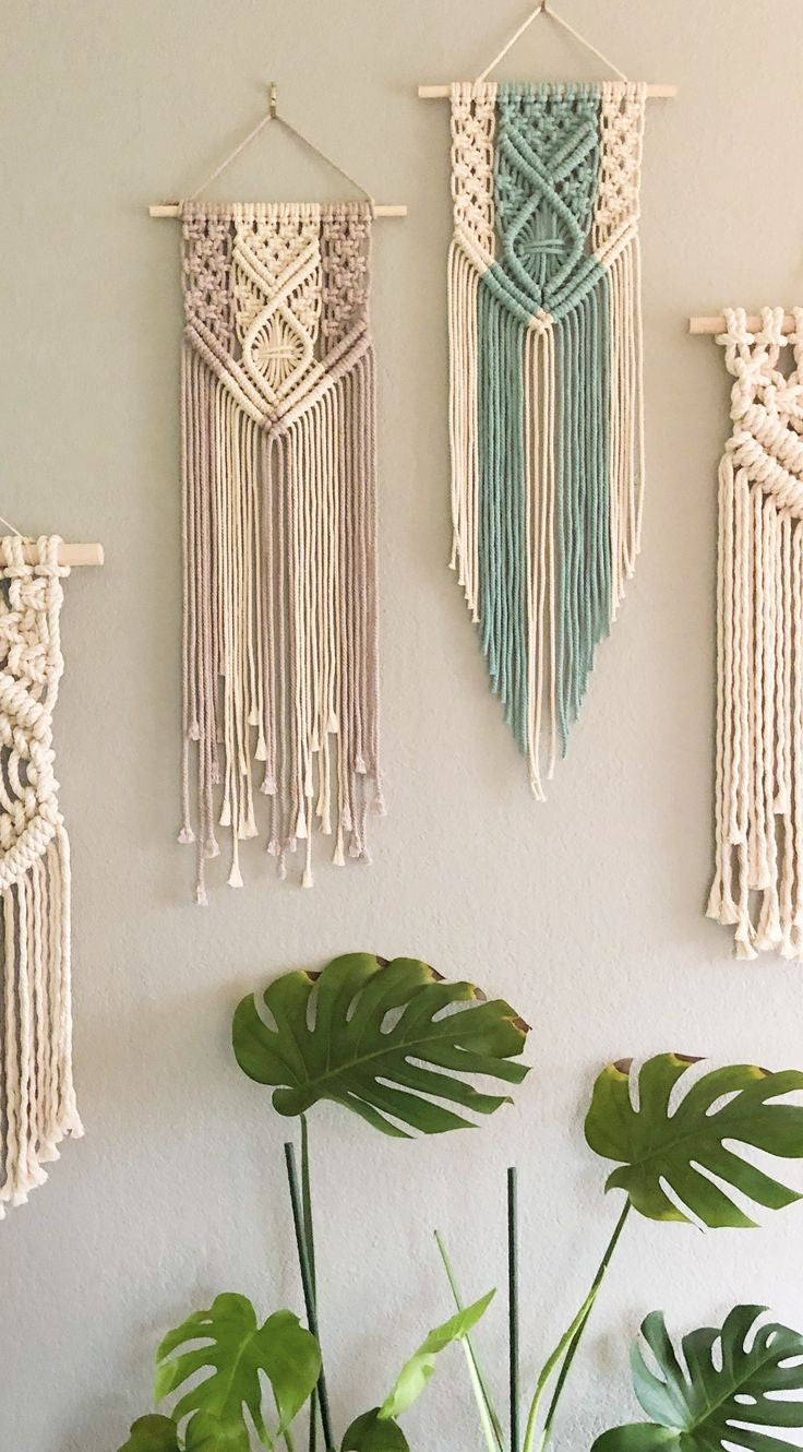 Macrame wall hanging