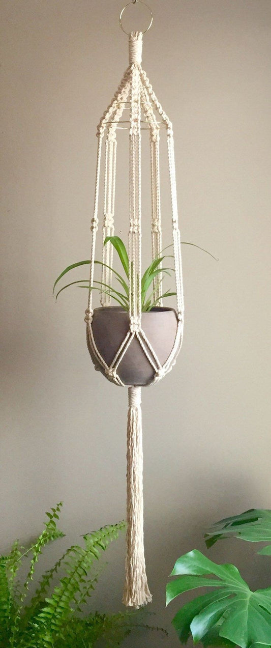 Macrame plant hanger