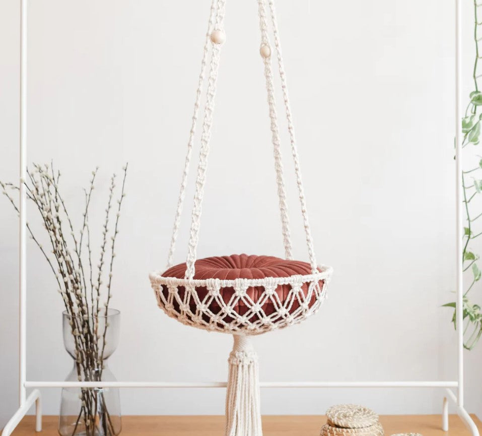 Space-Saving Solutions: Macramé Cat Perches for Small Apartments