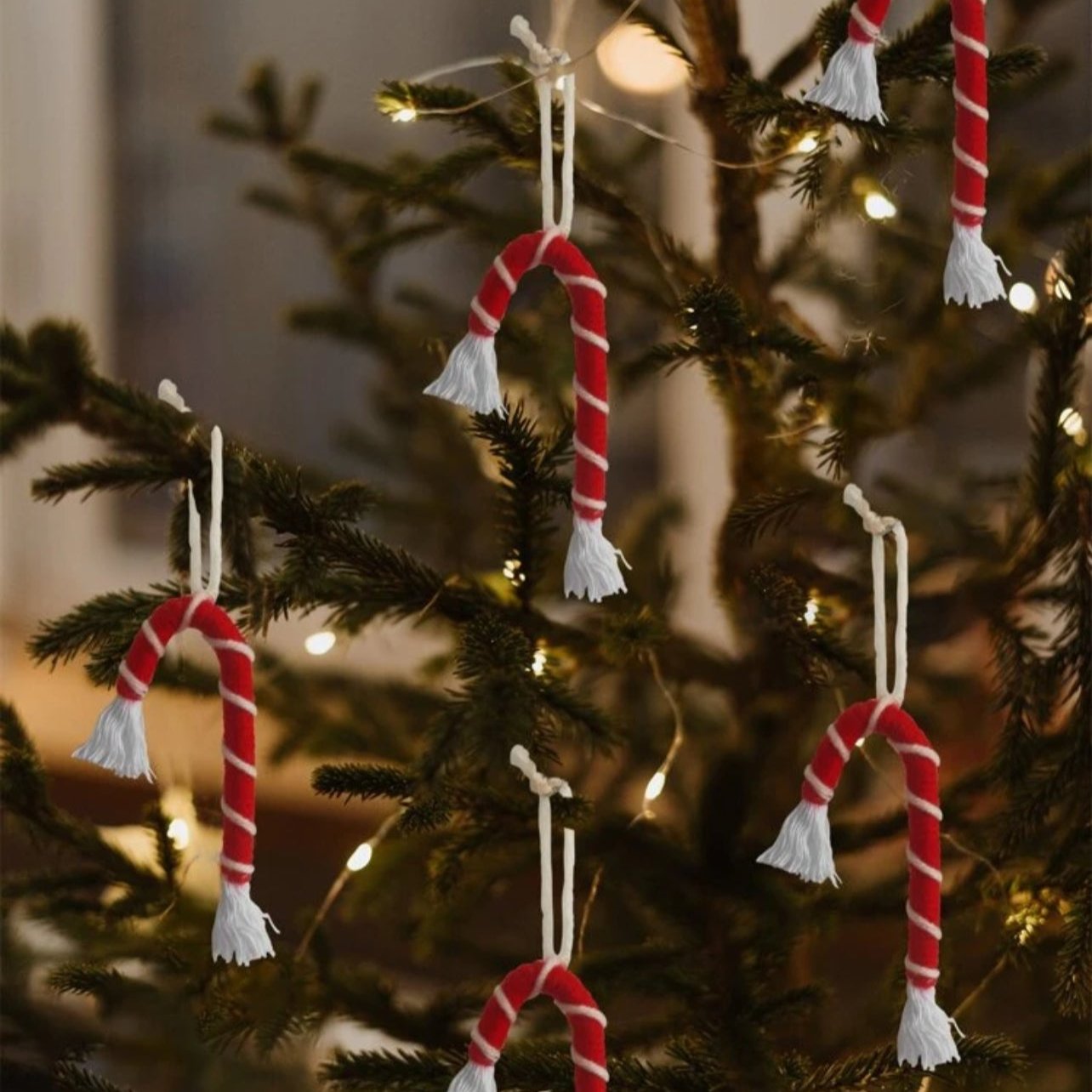 Macrame Christmas Tree Ornaments. Red and white Candy Canes hanging on christmas tree Snowflake, macrame arch green and gold, macrame candy cane, for Christmas tree Decorations