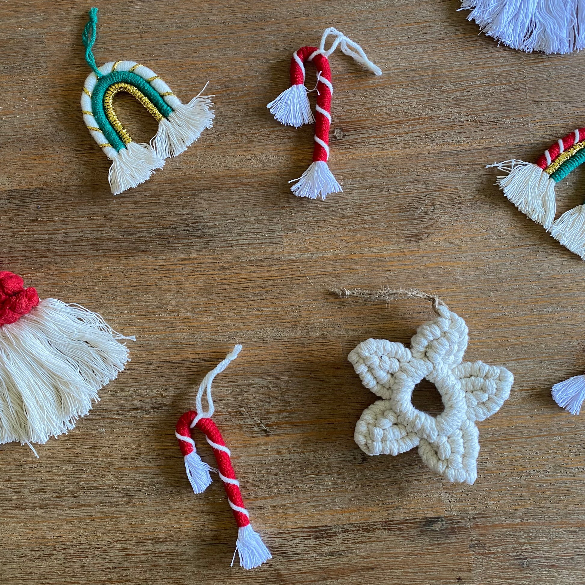 Macrame Snowflake, macrame arch green and gold, macrame candy cane, for Christmas tree Decorations, Santa